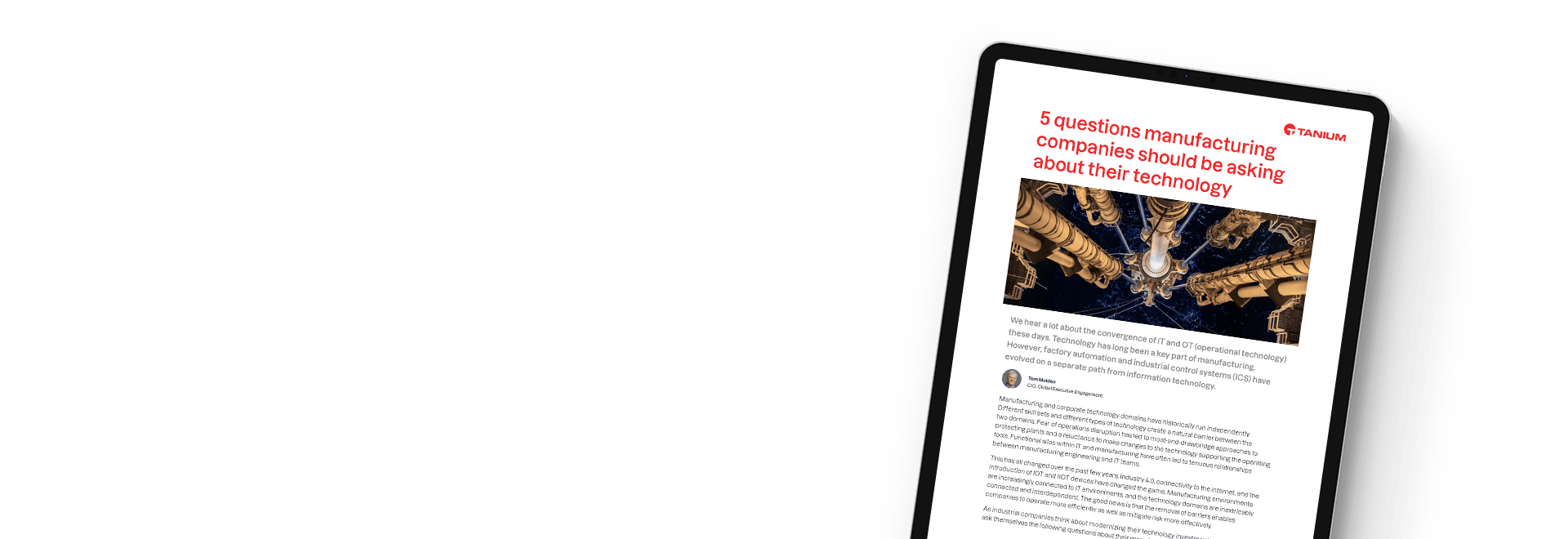 Tablet che mostra l'articolo '5 domande che le aziende manifatturiere dovrebbero porsi sulla loro tecnologia'