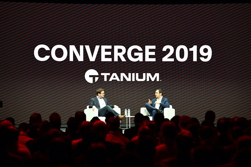 CONVERGE 2019 : il palco principale della conferenza “ Tanium ”, con i relatori e il pubblico al completo