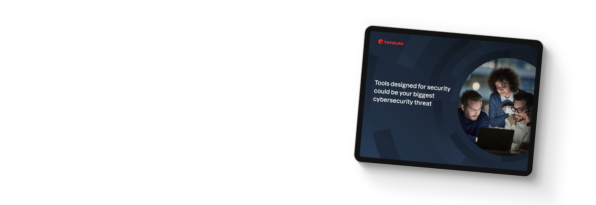 Tablet che mostra l'ebook La minaccia della proliferazione degli strumenti di cybersecurity con il team