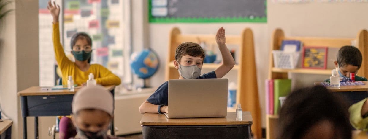 La sicurezza degli endpoint aiuta K–12 scuole a soddisfare i requisiti per un'assicurazione informatica conveniente