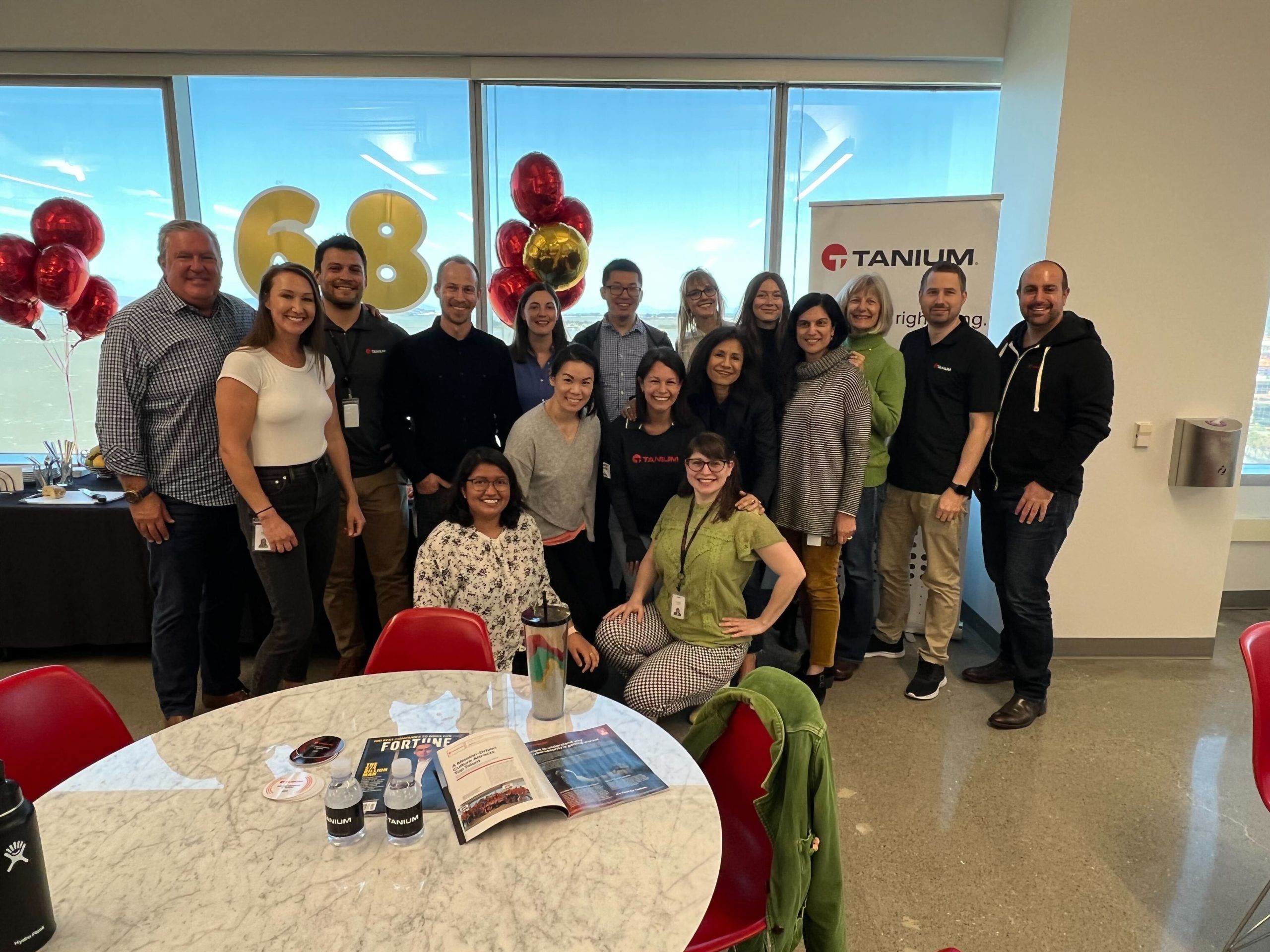 I membri del team festeggiano l’inserimento nella classifica delle “ “100 migliori aziende per cui lavorare” stilata dalla rivista FORTUNE, presso la nostra sede di Emeryville, in California.