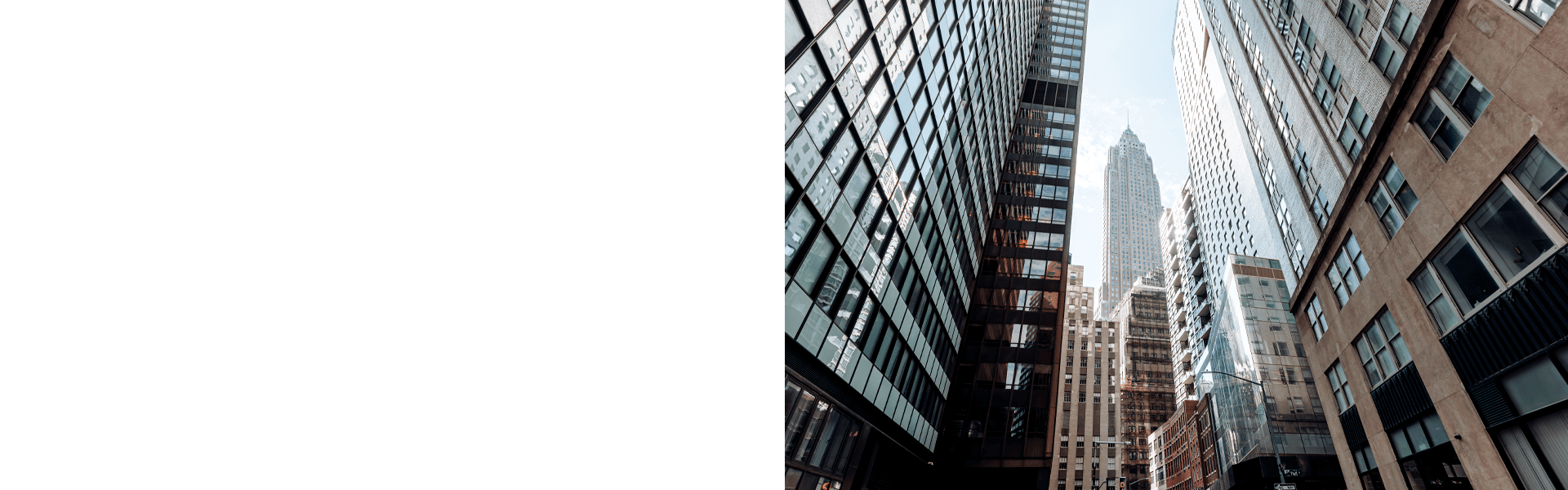 Edifici e skyline dei servizi finanziari